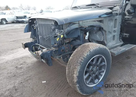 2013 Jeep Wrangler Unlimited Sahara z USA, uszkodzony, nr VIN 1C4BJWEGXDL597595